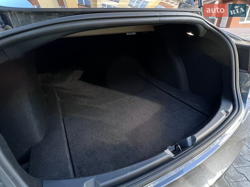 Седан Tesla Model 3 2023 в Софіївській Борщагівці
