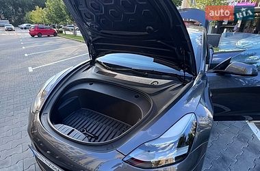 Седан Tesla Model 3 2023 в Софіївській Борщагівці