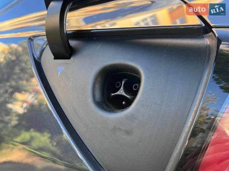 Седан Tesla Model 3 2023 в Софіївській Борщагівці