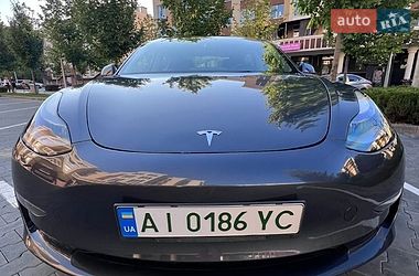 Седан Tesla Model 3 2023 в Софіївській Борщагівці