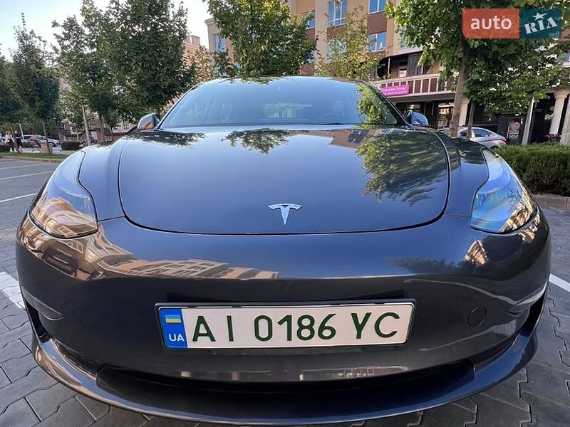 Седан Tesla Model 3 2023 в Софіївській Борщагівці
