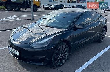 Внедорожник / Кроссовер Tesla Model 3 2022 в Киеве