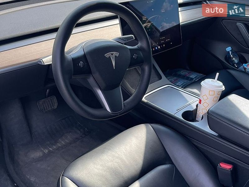 Внедорожник / Кроссовер Tesla Model 3 2022 в Киеве