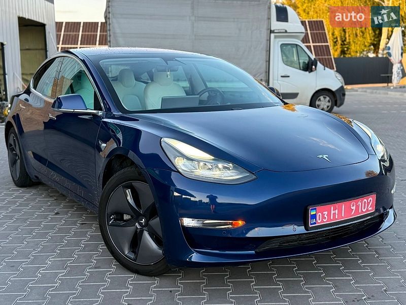 Седан Tesla Model 3 2018 в Владимире