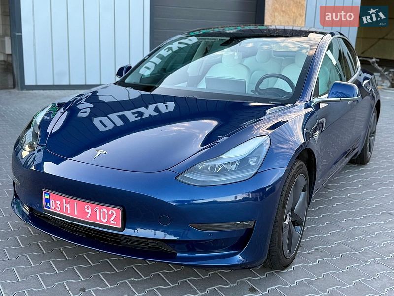 Седан Tesla Model 3 2018 в Владимире
