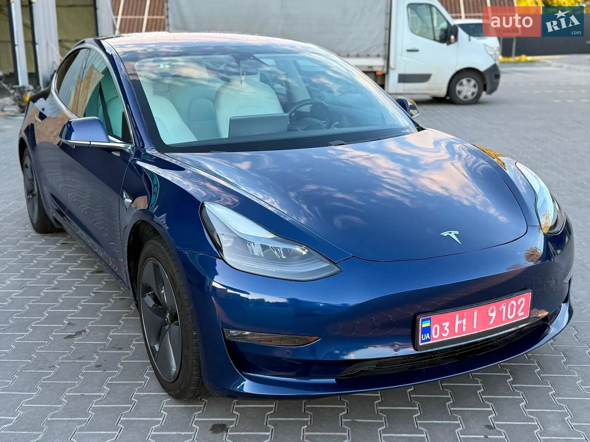 2018 Tesla Model 3 - фото 1