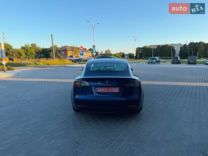 Седан Tesla Model 3 2018 в Владимире
