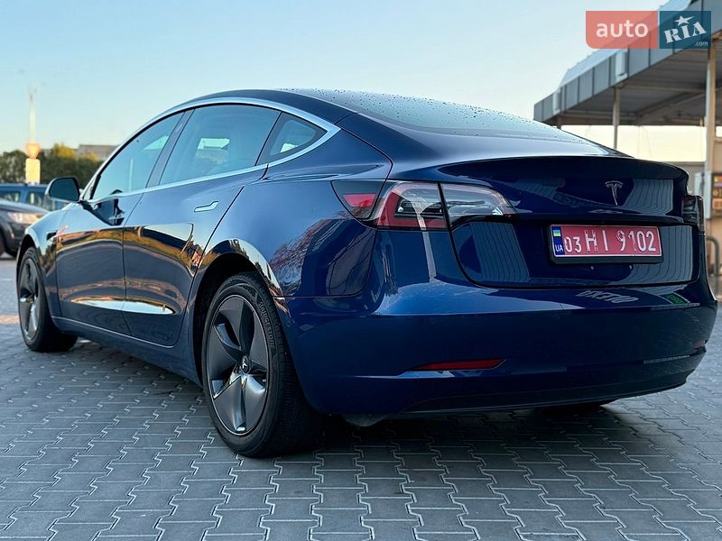 Седан Tesla Model 3 2018 в Владимире