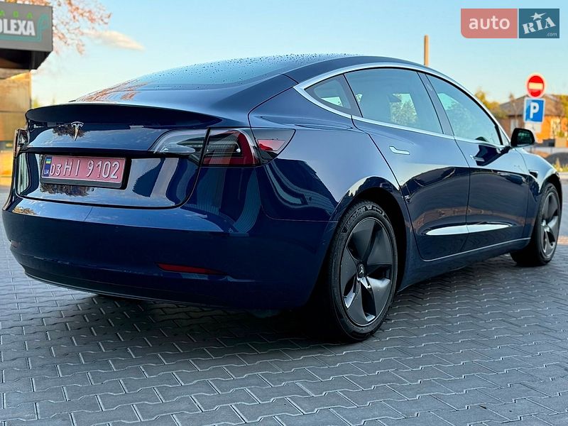 Седан Tesla Model 3 2018 в Владимире