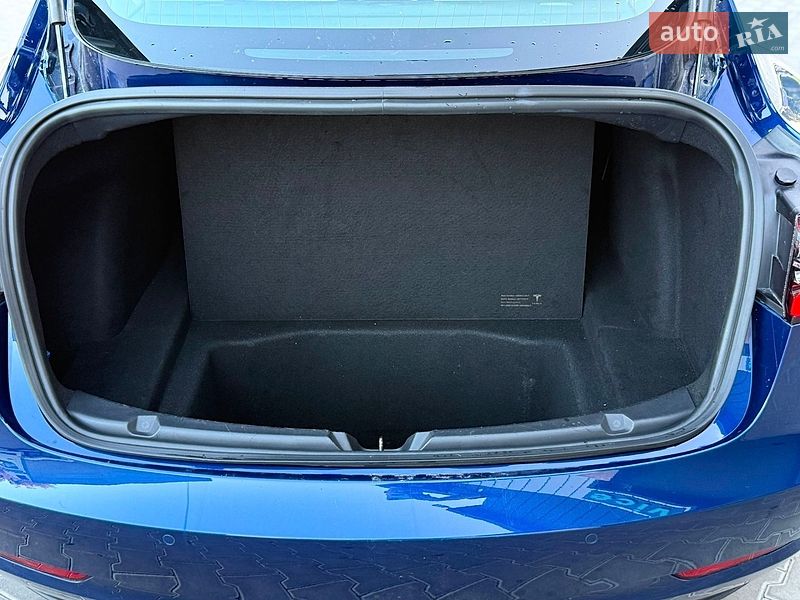 Седан Tesla Model 3 2018 в Владимире