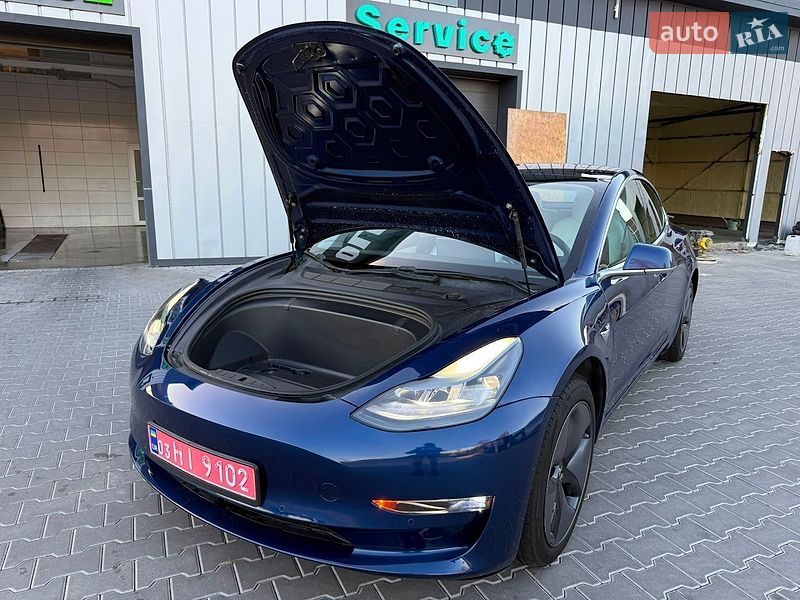 Седан Tesla Model 3 2018 в Владимире