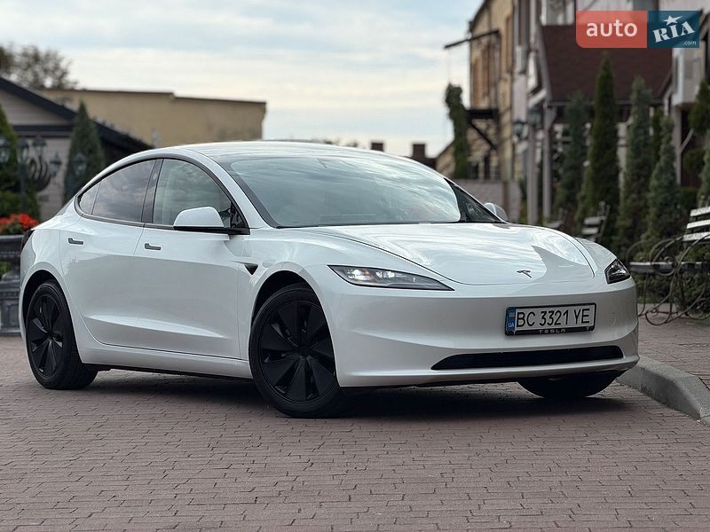 Седан Tesla Model 3 2025 в Стрые