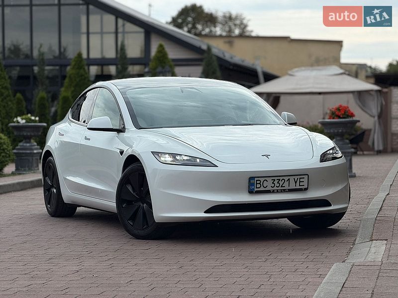 Седан Tesla Model 3 2025 в Стрые