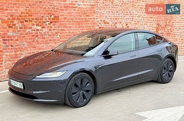Седан Tesla Model 3 2024 в Тернополе