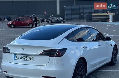 Седан Tesla Model 3 2021 в Киеве