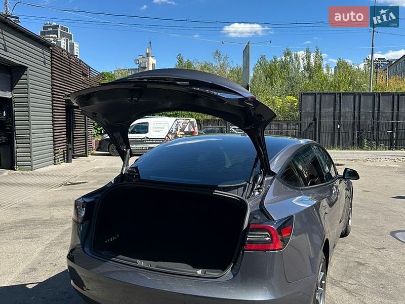 Седан Tesla Model 3 2021 в Киеве фото 7 Седан Tesla Model 3 2021 в Киеве