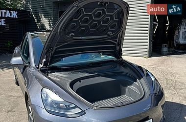 Седан Tesla Model 3 2021 в Киеве фото 9 Седан Tesla Model 3 2021 в Киеве