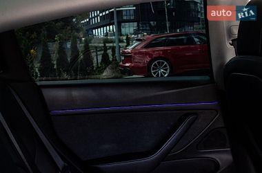 Седан Tesla Model 3 2020 в Львове