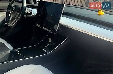Седан Tesla Model 3 2018 в Коломиї