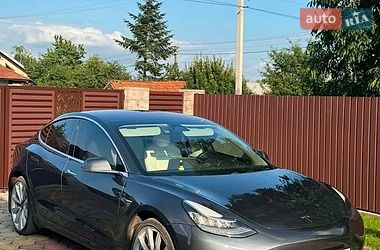 Седан Tesla Model 3 2018 в Коломые