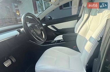 Седан Tesla Model 3 2018 в Коломиї