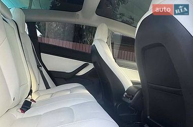 Седан Tesla Model 3 2018 в Коломые