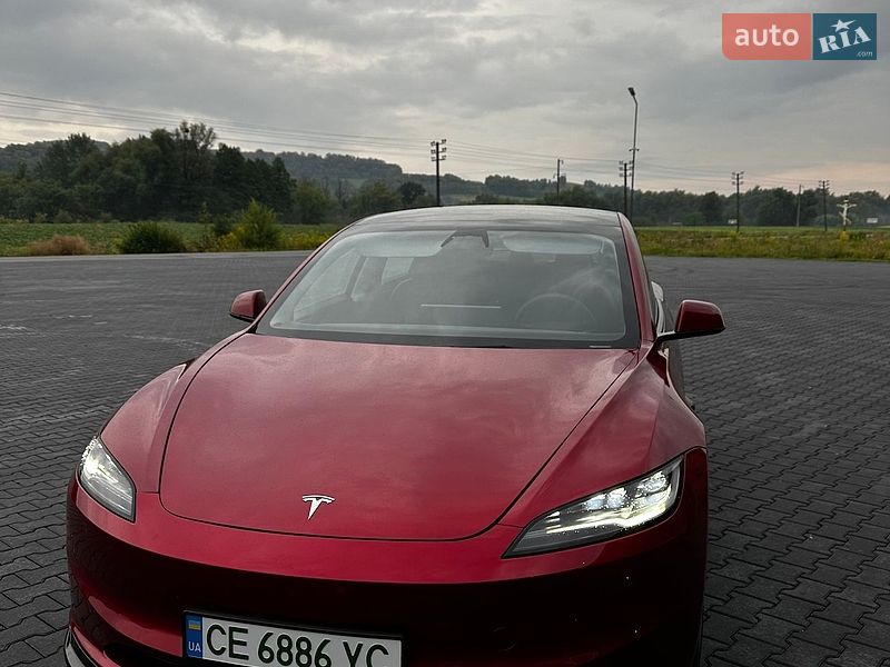 Седан Tesla Model 3 2026 в Черновцах фото 3 Седан Tesla Model 3 2026 в Черновцах