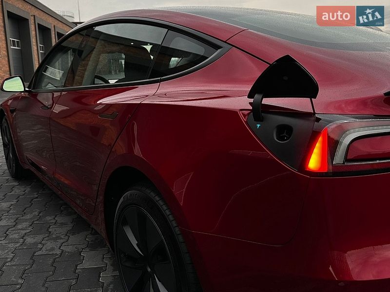 Седан Tesla Model 3 2026 в Черновцах фото 8 Седан Tesla Model 3 2026 в Черновцах