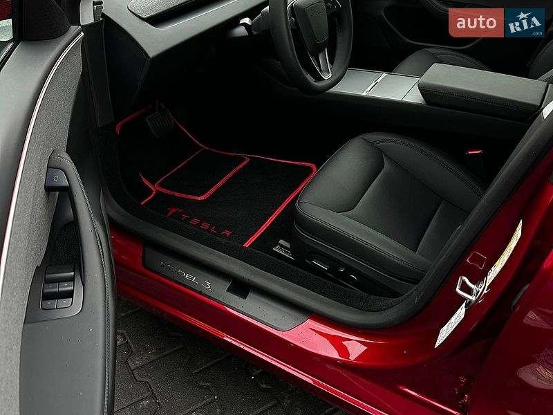 Седан Tesla Model 3 2026 в Черновцах фото 14 Седан Tesla Model 3 2026 в Черновцах