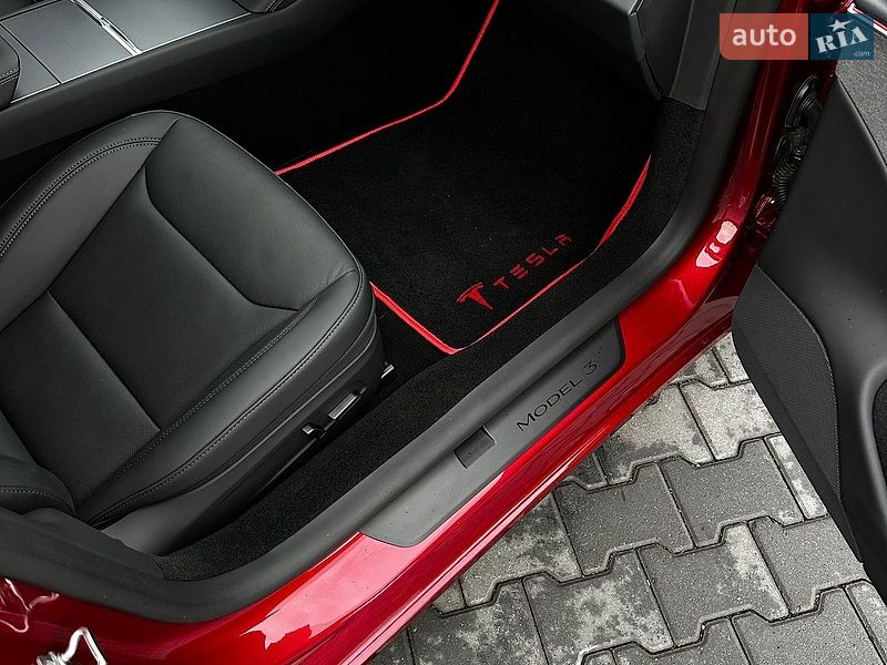 Седан Tesla Model 3 2026 в Черновцах фото 16 Седан Tesla Model 3 2026 в Черновцах