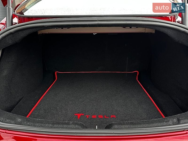 Седан Tesla Model 3 2026 в Черновцах фото 15 Седан Tesla Model 3 2026 в Черновцах