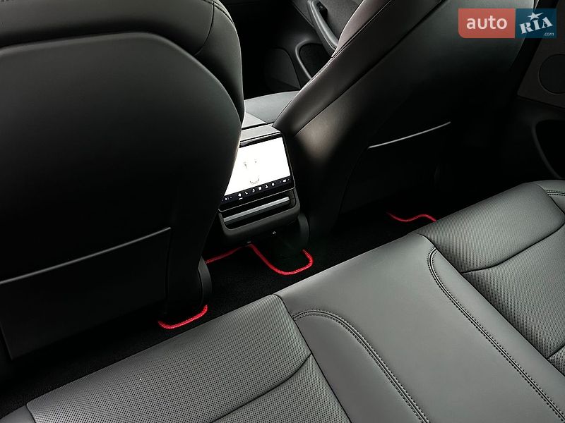 Седан Tesla Model 3 2026 в Черновцах фото 18 Седан Tesla Model 3 2026 в Черновцах