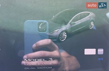 Седан Tesla Model 3 2018 в Львове