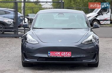 Седан Tesla Model 3 2022 в Львове