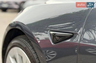 Седан Tesla Model 3 2022 в Львове