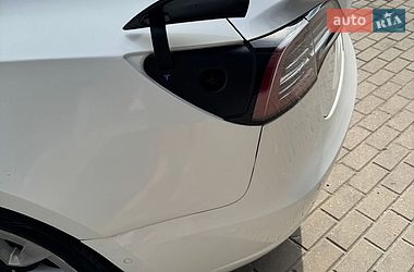 Седан Tesla Model 3 2021 в Киеве