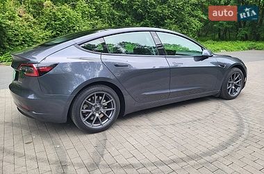 Седан Tesla Model 3 2021 в Киеве фото 3 Седан Tesla Model 3 2021 в Киеве