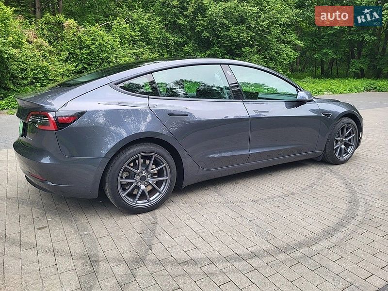 Седан Tesla Model 3 2021 в Киеве фото 3 Седан Tesla Model 3 2021 в Киеве