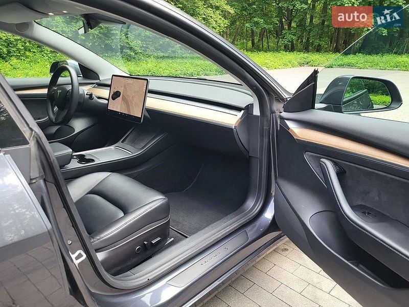 Седан Tesla Model 3 2021 в Киеве фото 16 Седан Tesla Model 3 2021 в Киеве