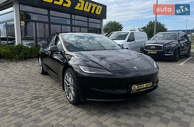 Седан Tesla Model 3 2024 в Мукачево Седан Tesla Model 3 2024 в Мукачево