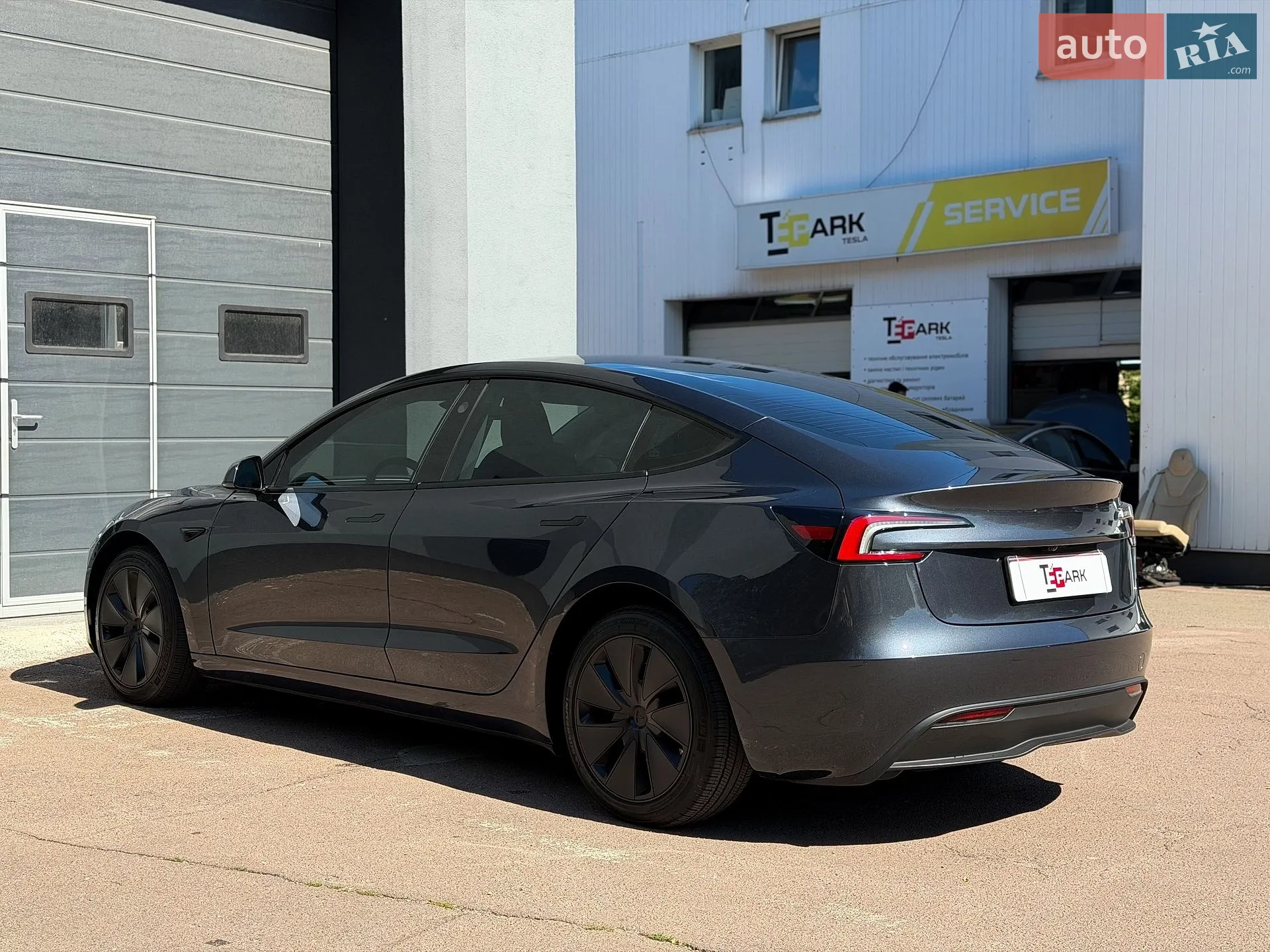 2024 Tesla Model 3 - мініатюра 8