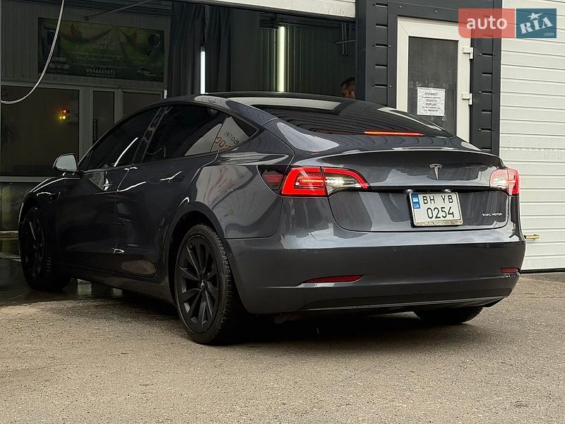Седан Tesla Model 3 2022 в Одессе