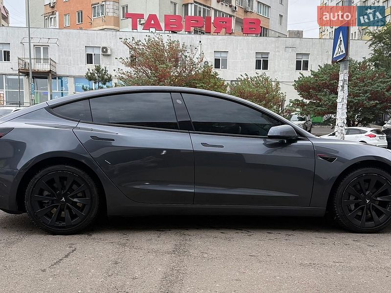 Седан Tesla Model 3 2022 в Одессе