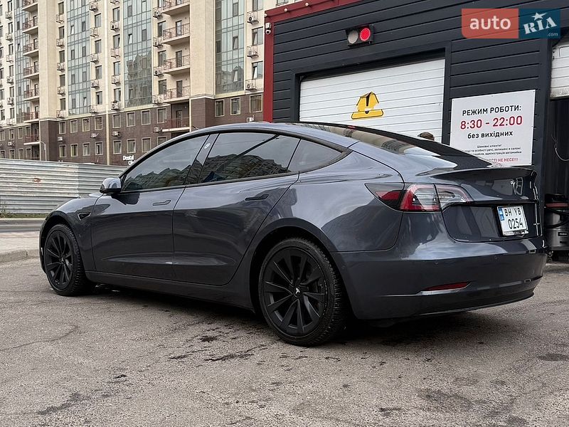 Седан Tesla Model 3 2022 в Одессе
