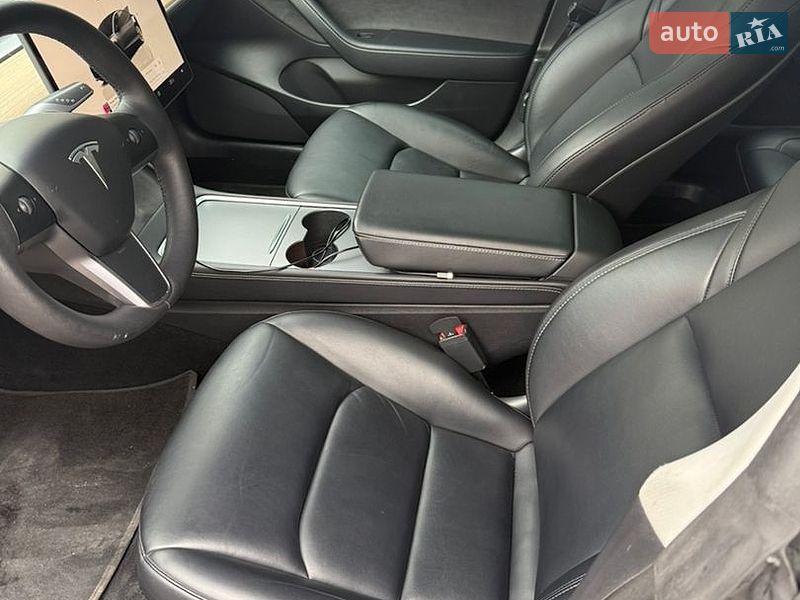 Седан Tesla Model 3 2022 в Одессе