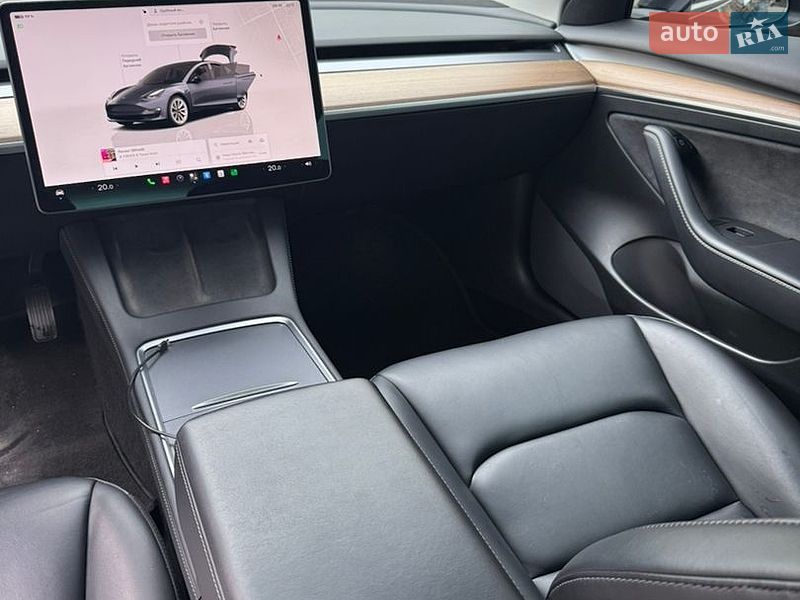 Седан Tesla Model 3 2022 в Одессе