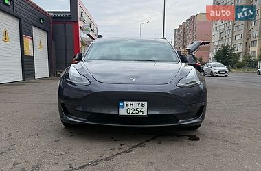 Седан Tesla Model 3 2022 в Одесі