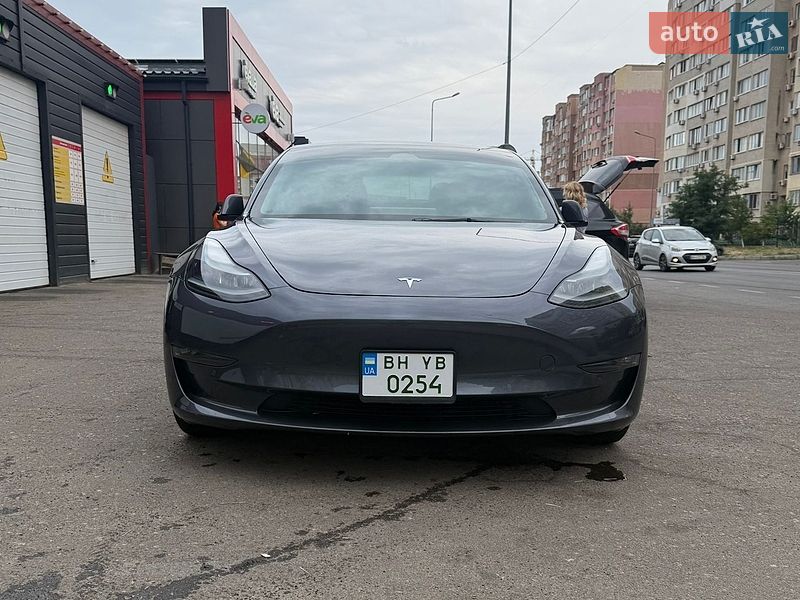 Седан Tesla Model 3 2022 в Одесі