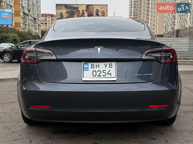 Седан Tesla Model 3 2022 в Одессе