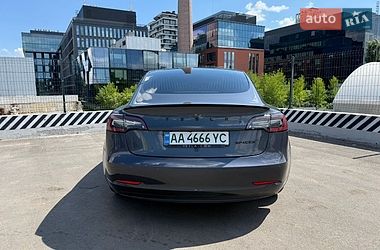 Седан Tesla Model 3 2020 в Киеве